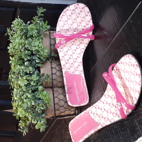 TOMMY HILFIGER HEELS - Picture 3 of 9